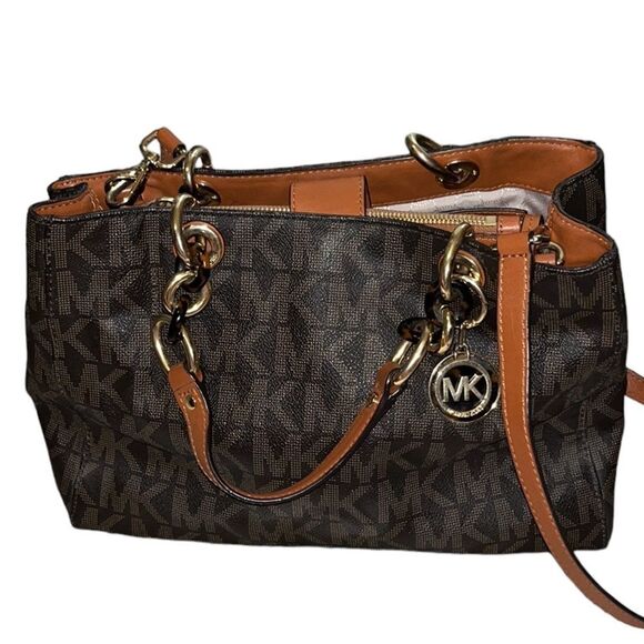 Michael Kors Large Cynthia Tote - Picture 2 of 13